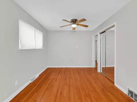 Bedroom - 8844 S Prairie Ave, Chicago, IL 60619 photo 5 of 5