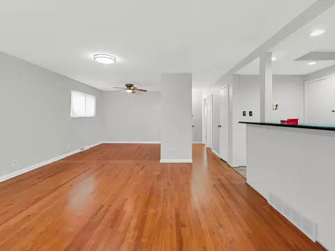 Living - 8844 S Prairie Ave, Chicago, IL 60619 photo 3 of 4
