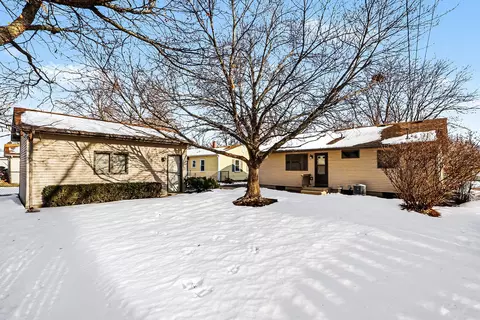 Exterior - 1007 Pearson Dr, Joliet, IL 60435 photo 2 of 2