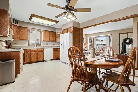 Kitchen - 1007 Pearson Dr, Joliet, IL 60435 photo 1 of 2