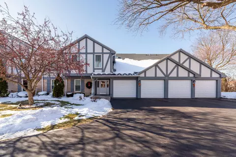 32 W Fern Ct #116B, Palatine, IL 60067