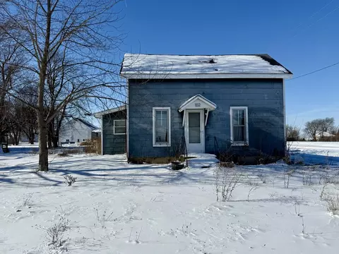 102 East St, Penfield, IL 61862