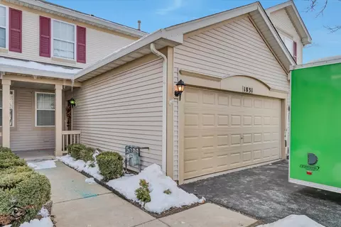 1831 S Wentworth Cir, Romeoville, IL 60446