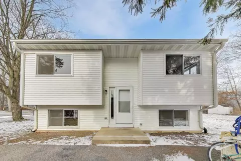 37055 N Capillo Ave, Lake Villa, IL 60046
