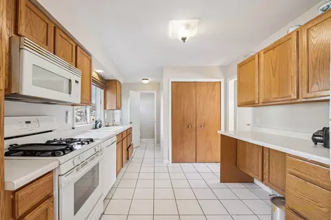 Kitchen - 606 Edwards Ave, West Dundee, IL 60118 photo 1 of 1