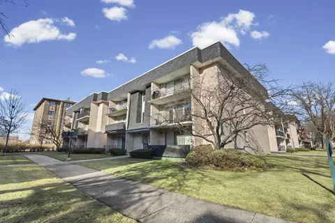 10360 Parkside Ave #1B, Oak Lawn, IL 60453