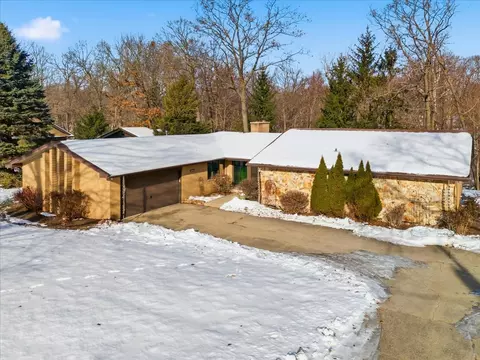 10160 W Fairbanks Ave, Beach Park, IL 60099