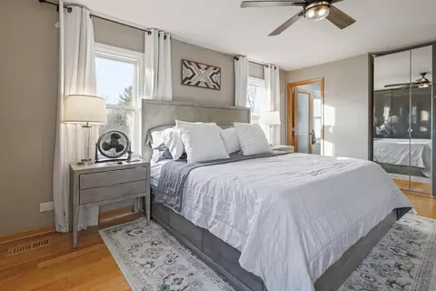 Bedroom - 2604 Pebblebrook Ln, Rolling Meadows, IL 60008 photo 6 of 6