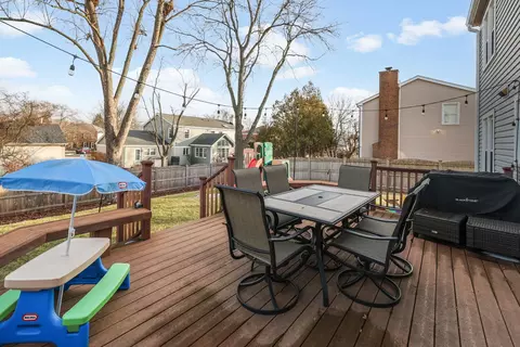 Exterior - 2604 Pebblebrook Ln, Rolling Meadows, IL 60008 photo 5 of 6
