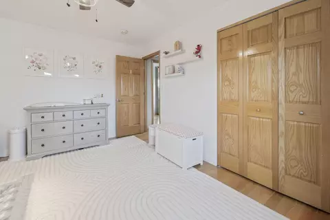 Bedroom - 2604 Pebblebrook Ln, Rolling Meadows, IL 60008 photo 4 of 6