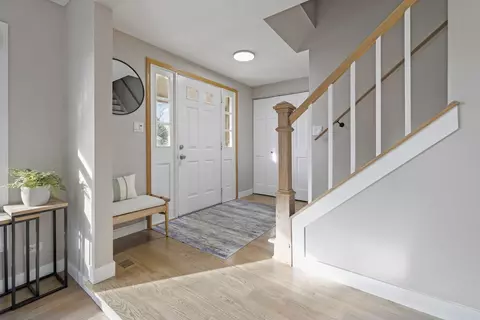 Entry Way - 2604 Pebblebrook Ln, Rolling Meadows, IL 60008 photo 1 of 3