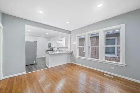 Living - Undisclosed, Chicago, IL 60620 photo 8 of 8