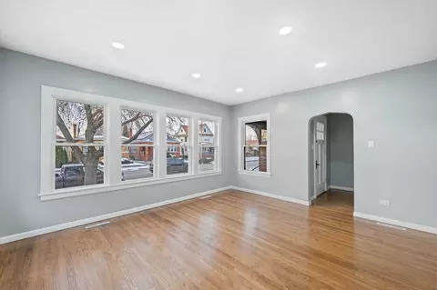 Living - Undisclosed, Chicago, IL 60620 photo 1 of 8