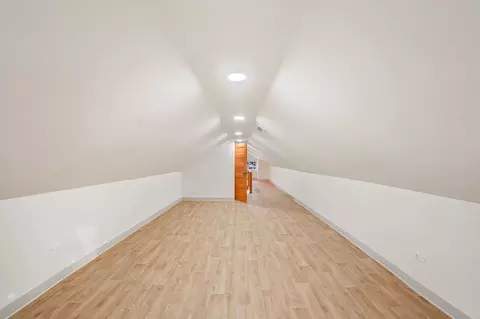 Entry Way - Undisclosed, Chicago, IL 60620 photo 3 of 6