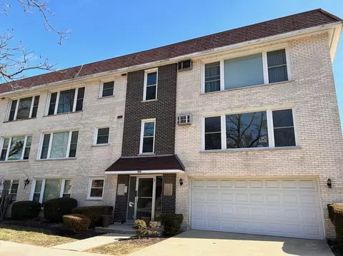 404 S Elmwood Ave #2S, Oak Park, IL 60302