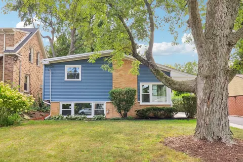 333 Elm St, Glen Ellyn, IL 60137