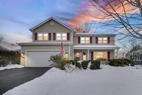204 Wildwood Dr, North Aurora, IL 60542