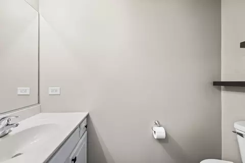 Bath - 586 Boulder Dr, Morris, IL 60450 photo 3 of 3