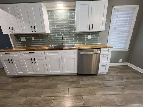 Kitchen - 74 S 4080w Rd, Kankakee, IL 60901 photo 1 of 3