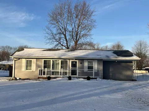 Exterior - 74 S 4080w Rd, Kankakee, IL 60901 photo 2 of 9