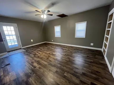 Living - 74 S 4080w Rd, Kankakee, IL 60901 photo 3 of 4
