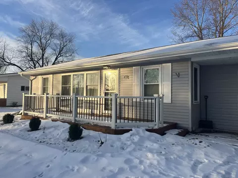 Exterior - 74 S 4080w Rd, Kankakee, IL 60901 photo 3 of 9