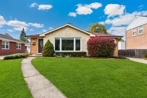 416 N Eastwood Ave, Mount Prospect, IL 60056