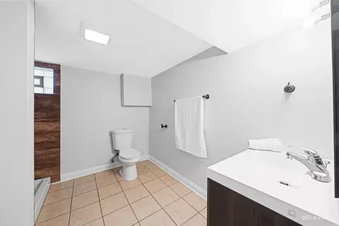 Bath - 281 E 163rd St, Harvey, IL 60426 photo 2 of 2