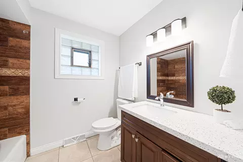 Bath - 281 E 163rd St, Harvey, IL 60426 photo 1 of 2