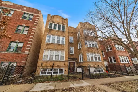 3013 W Gunnison St #2W, Chicago, IL 60625