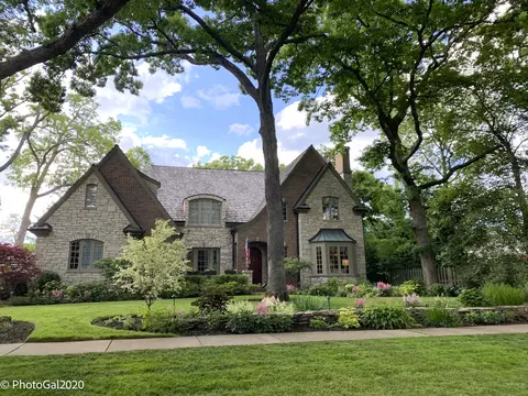 165 Lapier St, Glencoe, IL 60022
