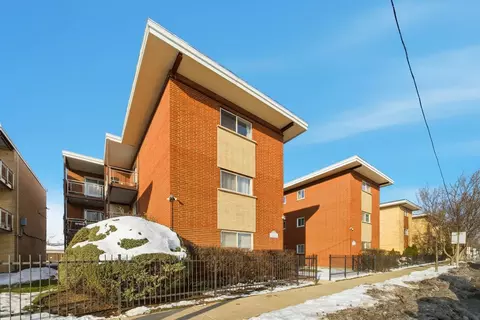 4618 River Rd #1D, Schiller Park, IL 60176