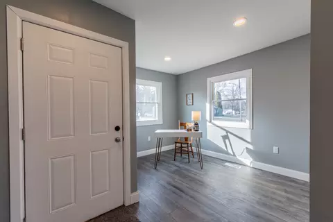 204 E South St, Sheffield, IL 61361 photo 2