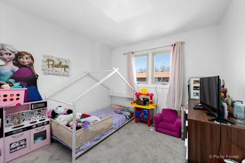 Bedroom - 14409 Lamon Ave, Midlothian, IL 60445 photo 3 of 4
