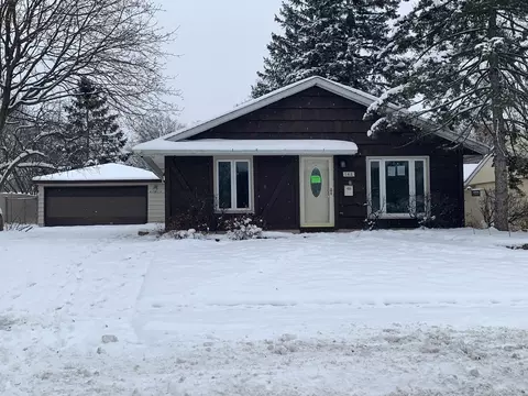 148 W Kennedy Dr, Streamwood, IL 60107
