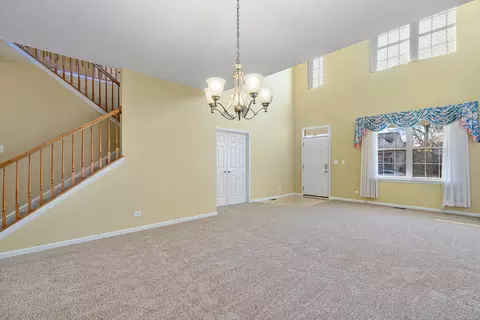 Living - 13817 Meadow Ln, Plainfield, IL 60544 photo 10 of 13