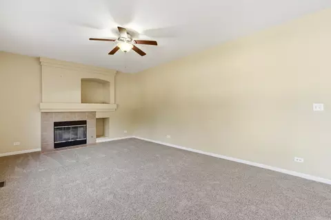 Living - 13817 Meadow Ln, Plainfield, IL 60544 photo 5 of 13