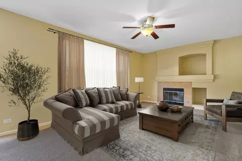 Living - 13817 Meadow Ln, Plainfield, IL 60544 photo 1 of 13
