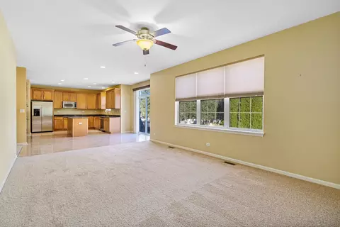 Living - 13817 Meadow Ln, Plainfield, IL 60544 photo 6 of 13