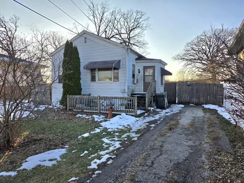 16138 Oak Ave, Oak Forest, IL 60452