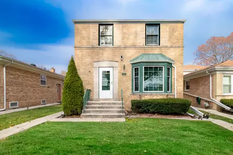 3916 Keeney St, Skokie, IL 60076