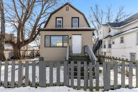 515 May St, Waukegan, IL 60085