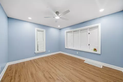 Living - 105 E Knox St, Morrison, IL 61270 photo 1 of 1