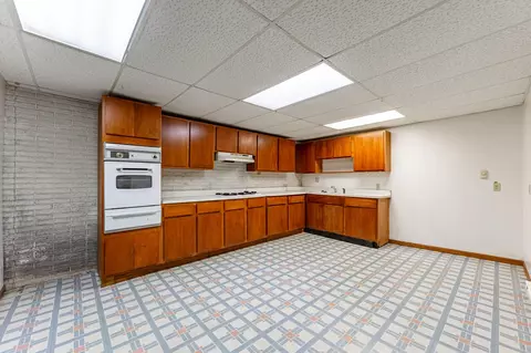 Kitchen - 1005 Autumn Ct, Davis, IL 61019 photo 5 of 6