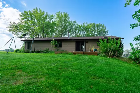Exterior - 1005 Autumn Ct, Davis, IL 61019 photo 9 of 11