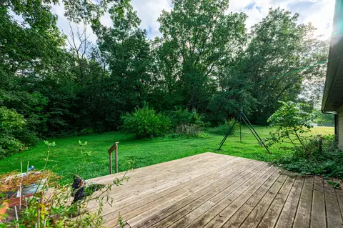 Exterior - 1005 Autumn Ct, Davis, IL 61019 photo 10 of 11