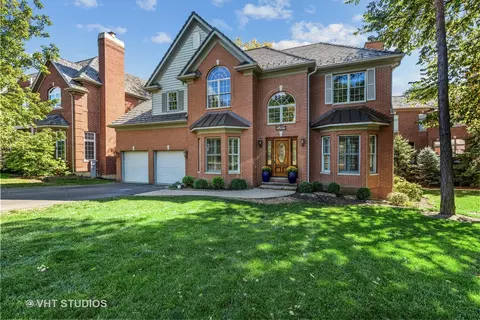 28635 N Thorngate Dr, Mundelein, IL 60060