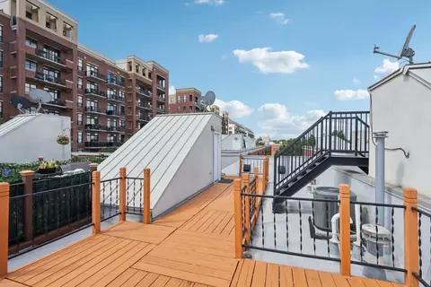 Exterior - 1512 S Halsted St, Chicago, IL 60607 photo 3 of 4