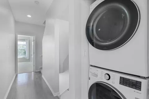 Entry Way - 1512 S Halsted St, Chicago, IL 60607 photo 1 of 1