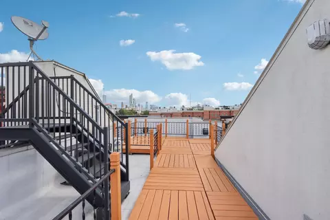 Exterior - 1512 S Halsted St, Chicago, IL 60607 photo 4 of 4